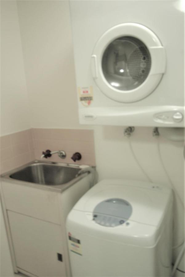 Accommodation Sydney - Kent Street Sydney Cbd Top Floor 2 Bedroom Apartment With Balcony Luaran gambar